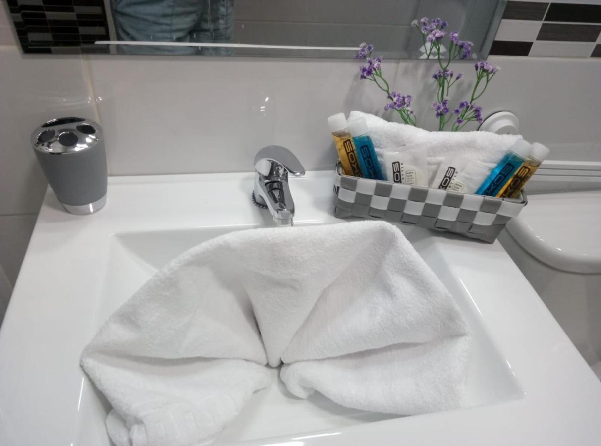 Apartament 5' Cc Yumbo San Bartolomé Екстериор снимка
